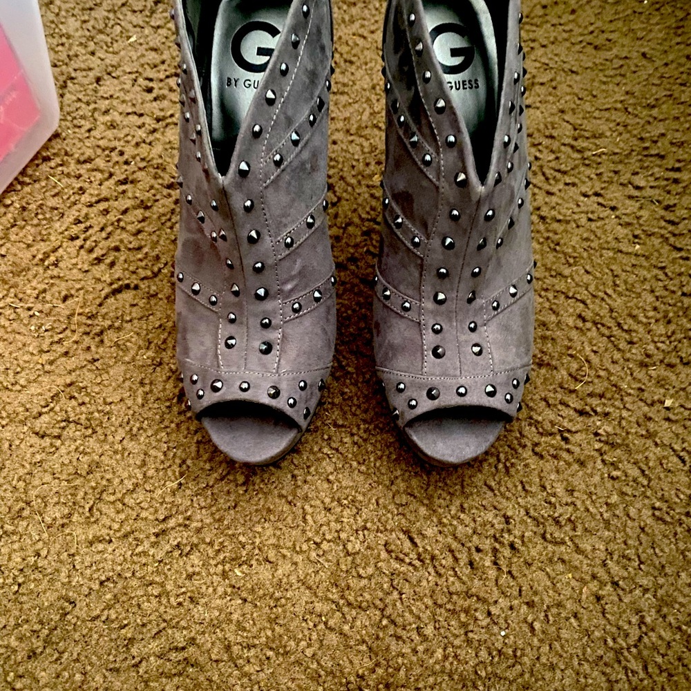 Like New Limited Release Dark Grey Studded Suede Guess High Heels Size 8.5